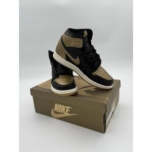 Nike Air Jordan 1 Retro High OG Men's Sneakers - Black and Gold (Size 5Y/6.5W)